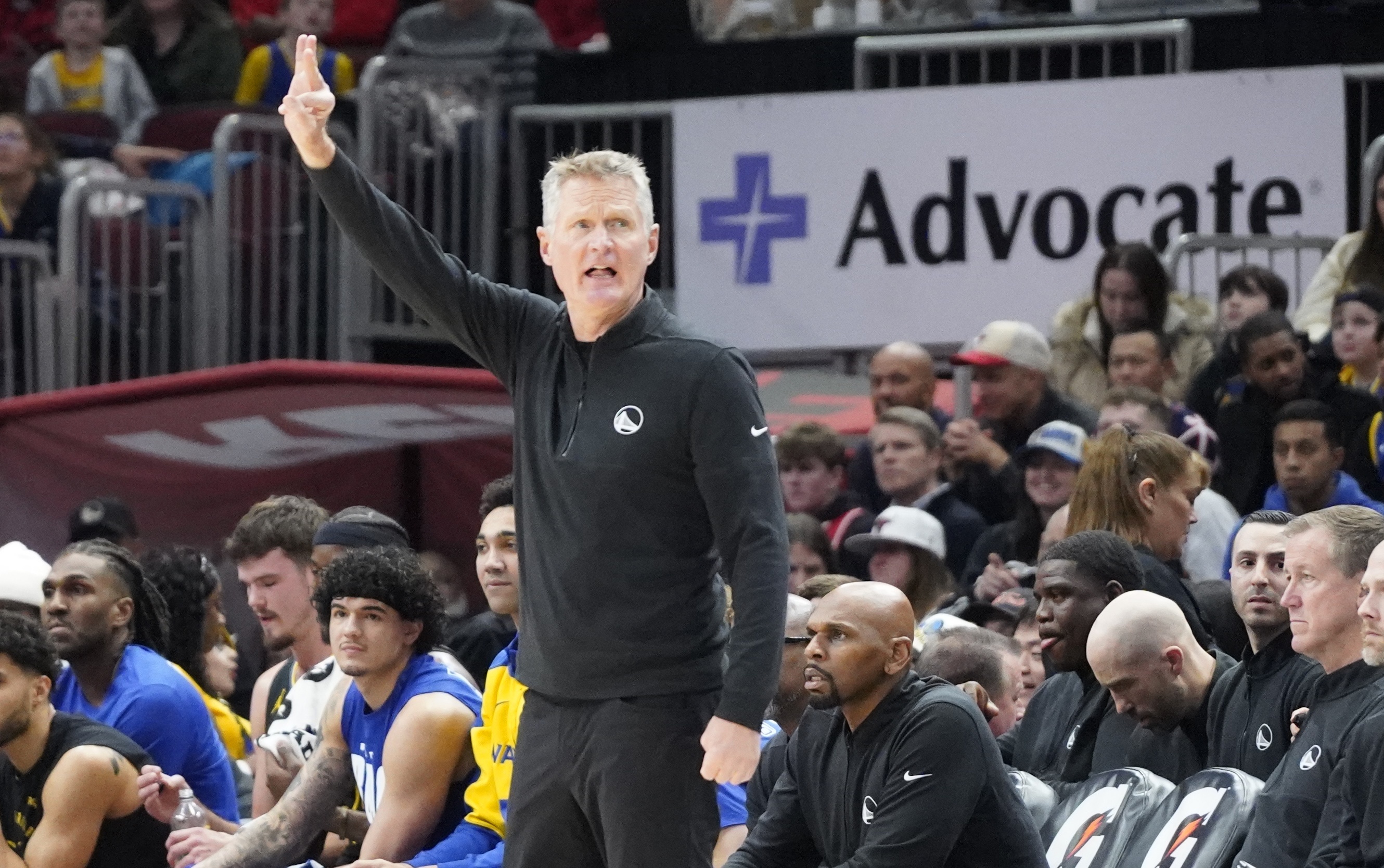 終于做人了科爾:這賽季用了100萬(wàn)套首發(fā) 希望這套能沿用下去